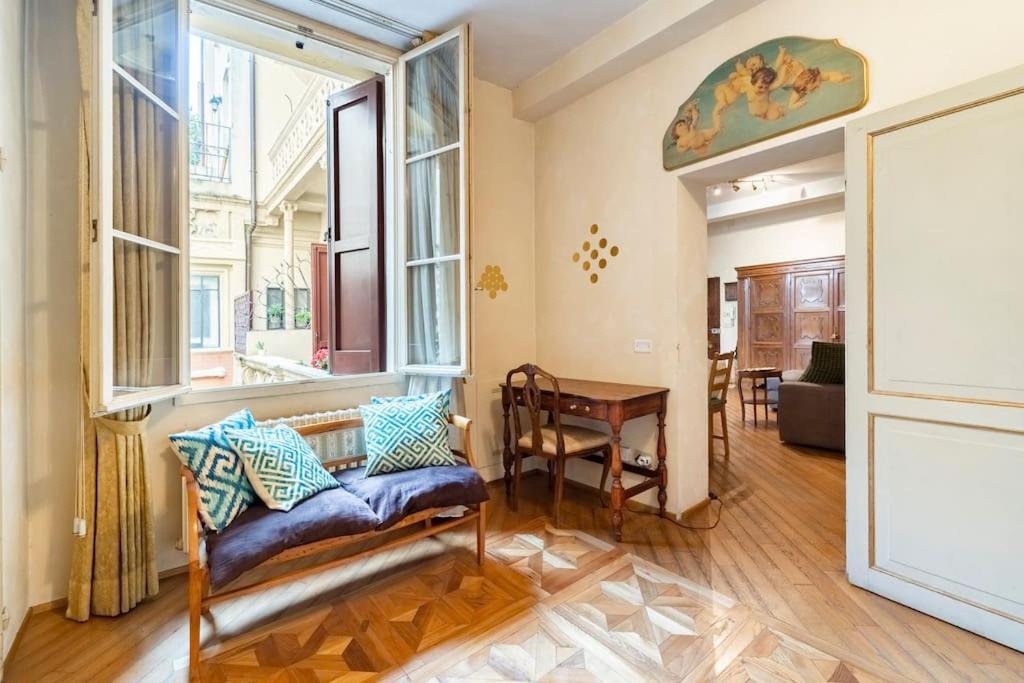 Appartamento Elegante E Centrale La Foglia D'Oro Bolonya Dış mekan fotoğraf